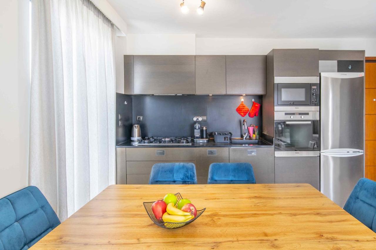 Lis153 By Smart Cozy Suites - Top Floors With Amazing City View - Available 24Hr أثينا المظهر الخارجي الصورة