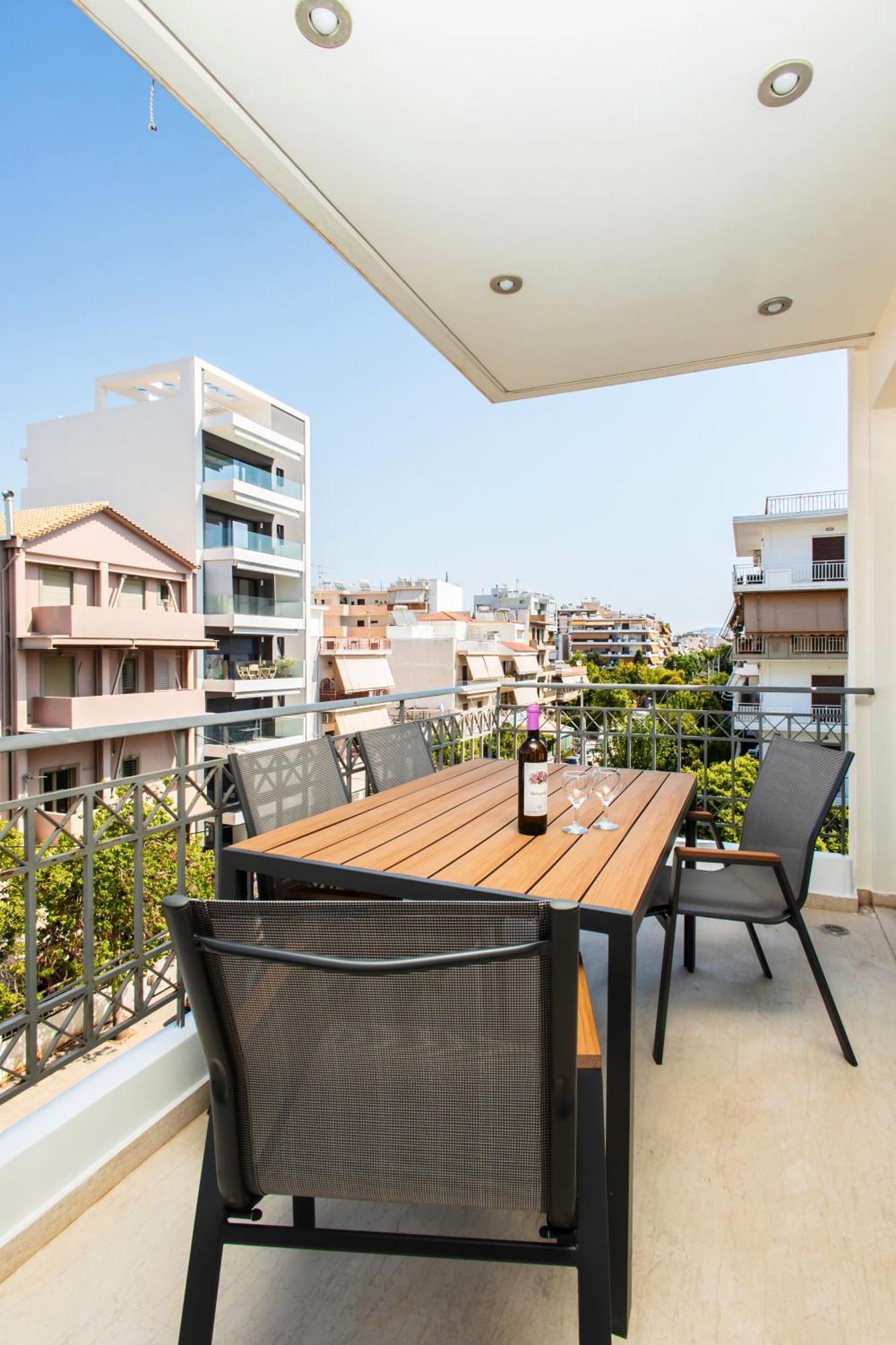 Lis153 By Smart Cozy Suites - Top Floors With Amazing City View - Available 24Hr أثينا المظهر الخارجي الصورة