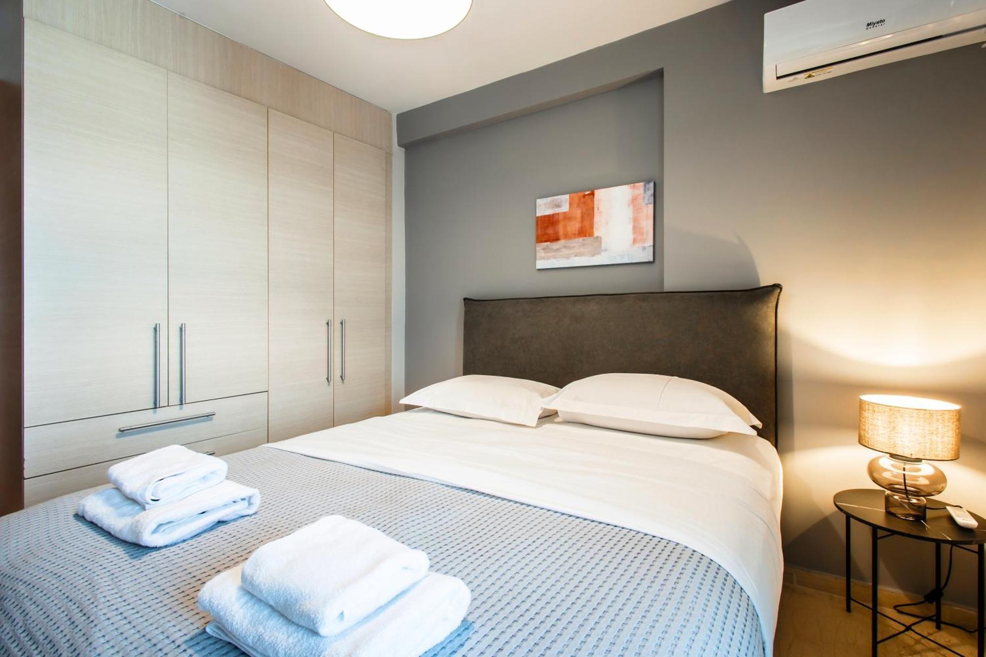 Lis153 By Smart Cozy Suites - Top Floors With Amazing City View - Available 24Hr أثينا المظهر الخارجي الصورة