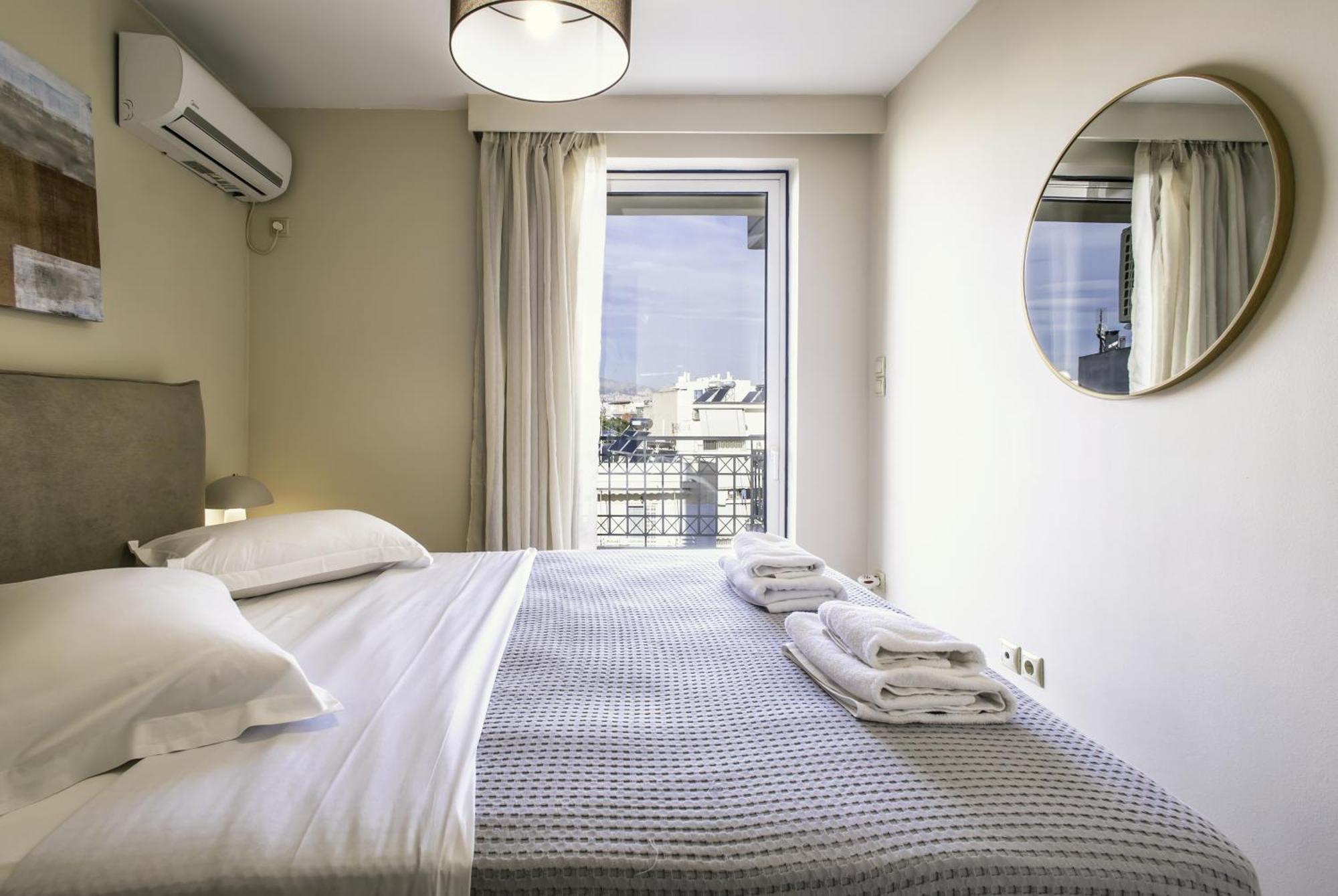 Lis153 By Smart Cozy Suites - Top Floors With Amazing City View - Available 24Hr أثينا المظهر الخارجي الصورة